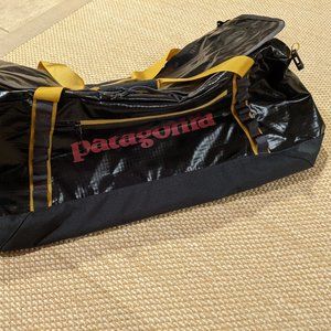 Patagonia Black Hole 70L Duffel, Smolder Blue w/Buckwheat Gold, NWOT